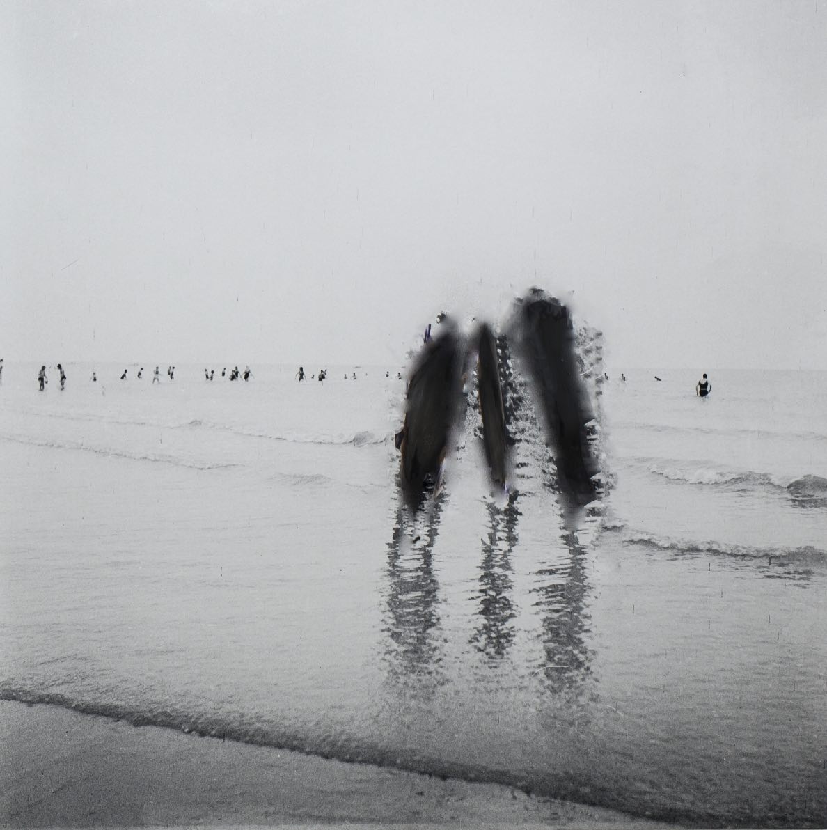 christine clinckx, Osetend, 1946 brned surface photo